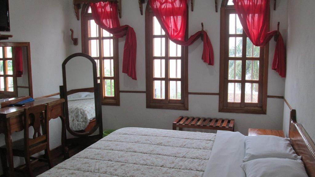 Hotel Guzman Хилитла Экстерьер фото